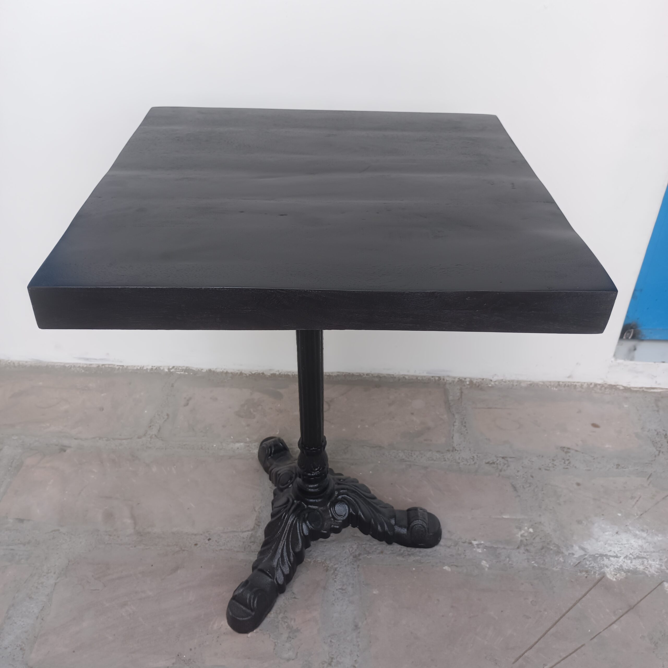 Cast Iron Single Pole Dinning Table